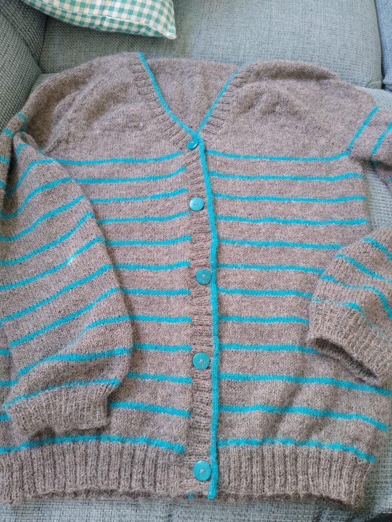 paulie cardigan, knitting, breien, stricken, i cord bind off, 