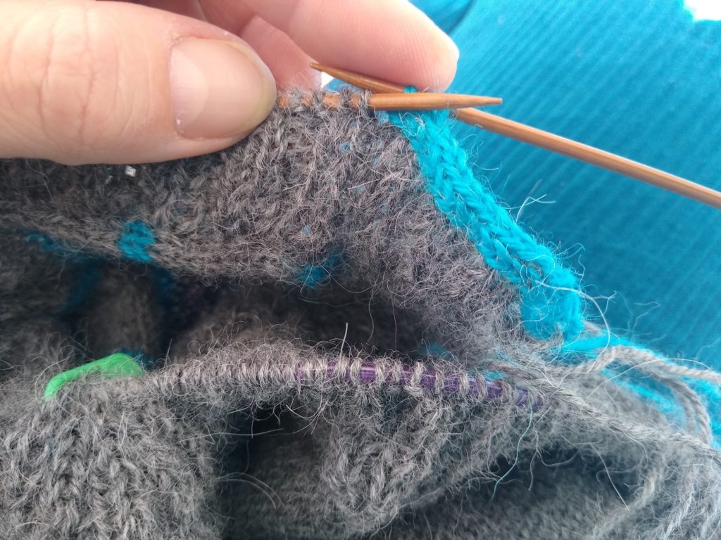 paulie cardigan, knitting, breien, stricken, i cord bind off,